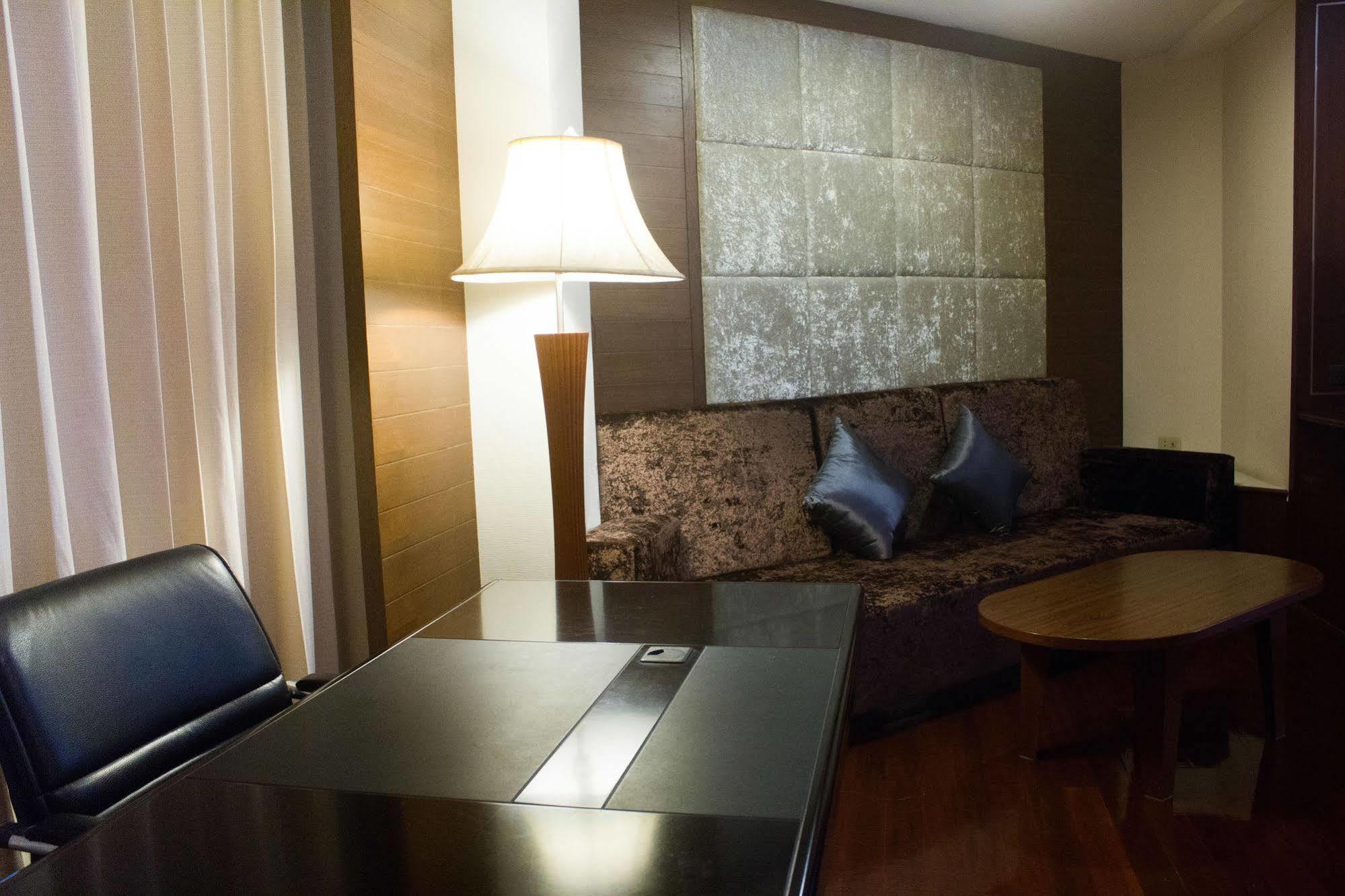 Hatyai Holiday Hotel Hat Yai Bagian luar foto
