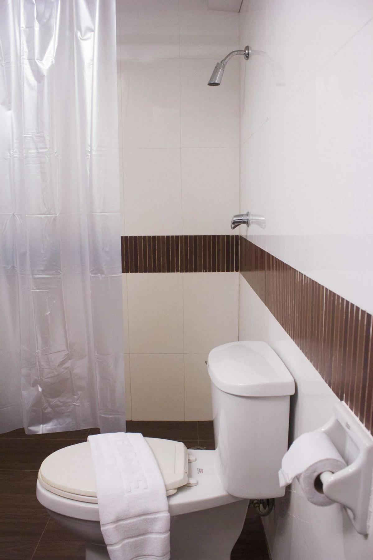Hatyai Holiday Hotel Hat Yai Bagian luar foto