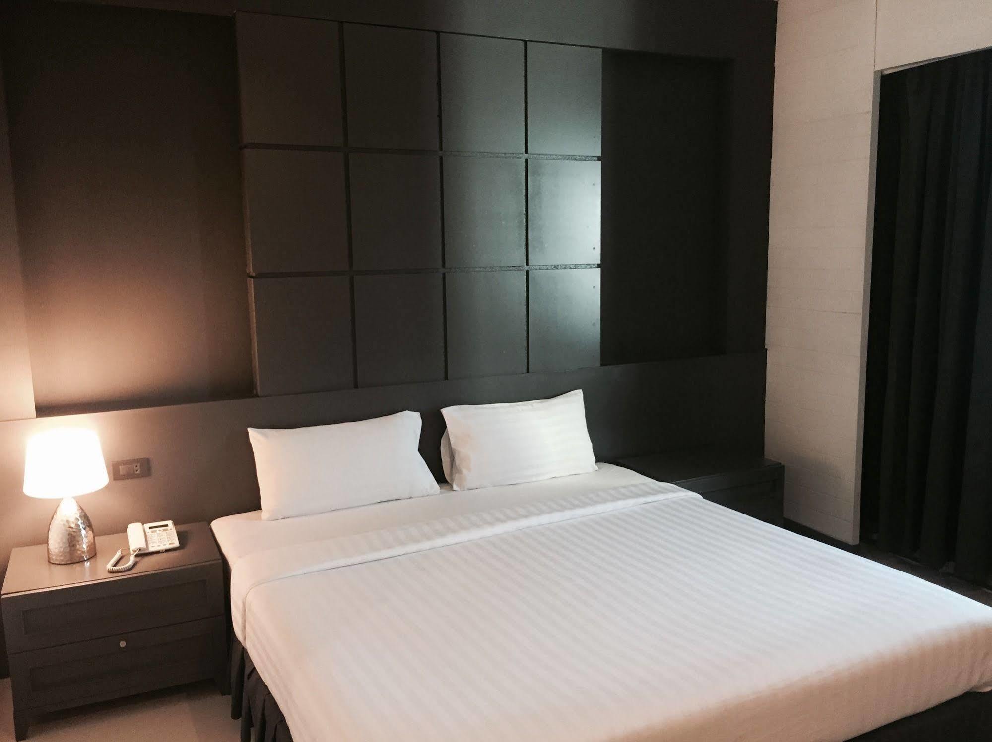 Hatyai Holiday Hotel Hat Yai Bagian luar foto