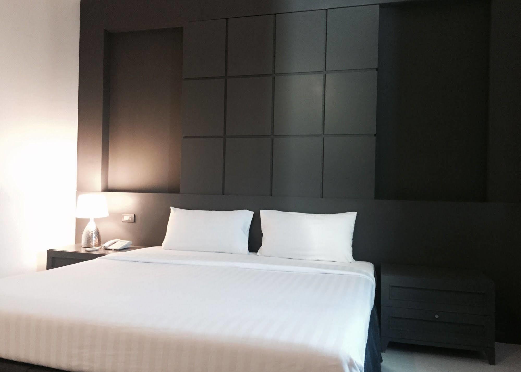 Hatyai Holiday Hotel Hat Yai Bagian luar foto